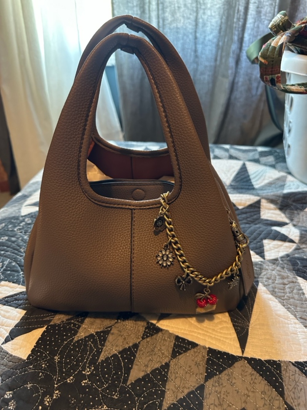 Coach Lana 23 NWT.